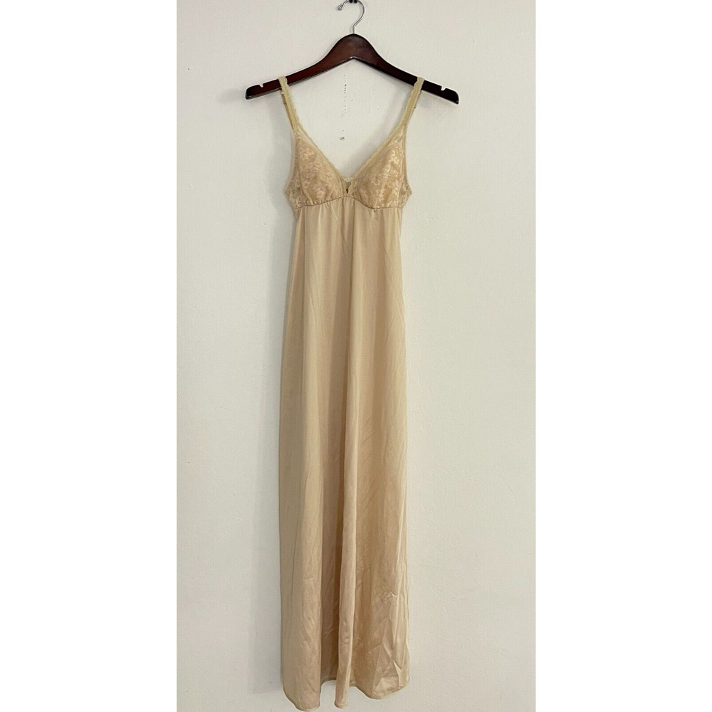 St Michael Vintage Nightgown UK size 40 Measures an XS Long Lace Babydoll
